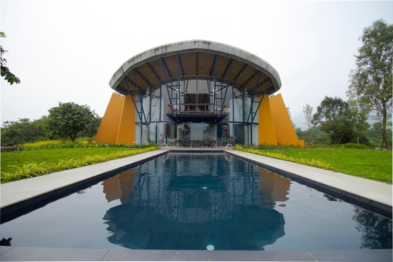 Saffronstays Solasta, Mulshi - Infinity Pool Villa With Mulshi Dam Views Exterior photo